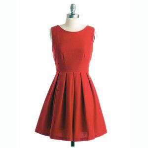 Vintage-style red dress w/ pockets
